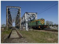 dwa mosty, ale tylko po jednym jeżdżą pociągi ... fot: c. werpachowski